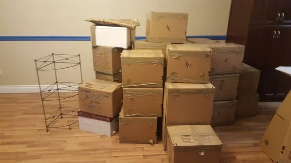 Main Moving photo 1